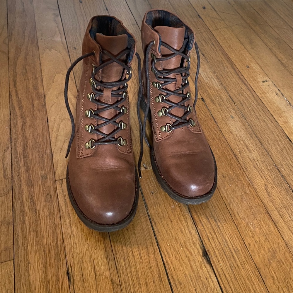 Born Codi waterproof hiking boot